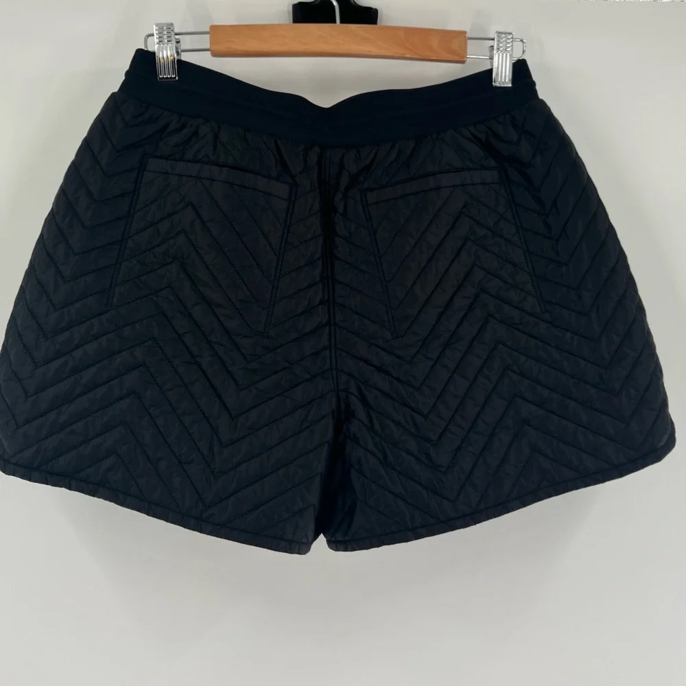 Athleta Apres Quilted Ski Short‎ in Black #467120 Zippered Pockets Size 6 - Picture 8 of 15